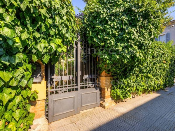 casa indipendente in vendita a Terni in zona Centro Città
