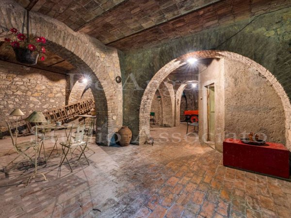 casa indipendente in vendita a Terni in zona Centro Città