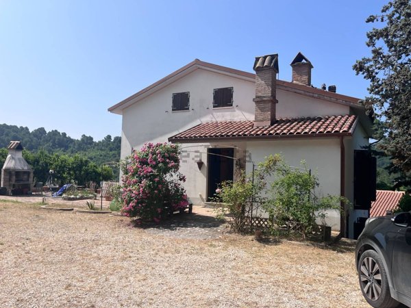 casa indipendente in vendita a Terni in zona Centro Città