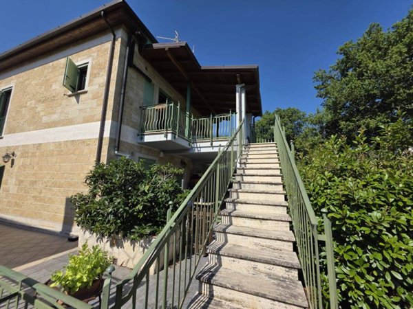 appartamento in vendita a Terni in zona Piedimonte