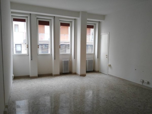 ufficio in vendita a Terni in zona Centro Città