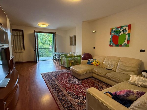 casa indipendente in vendita a Terni in zona Centro Città