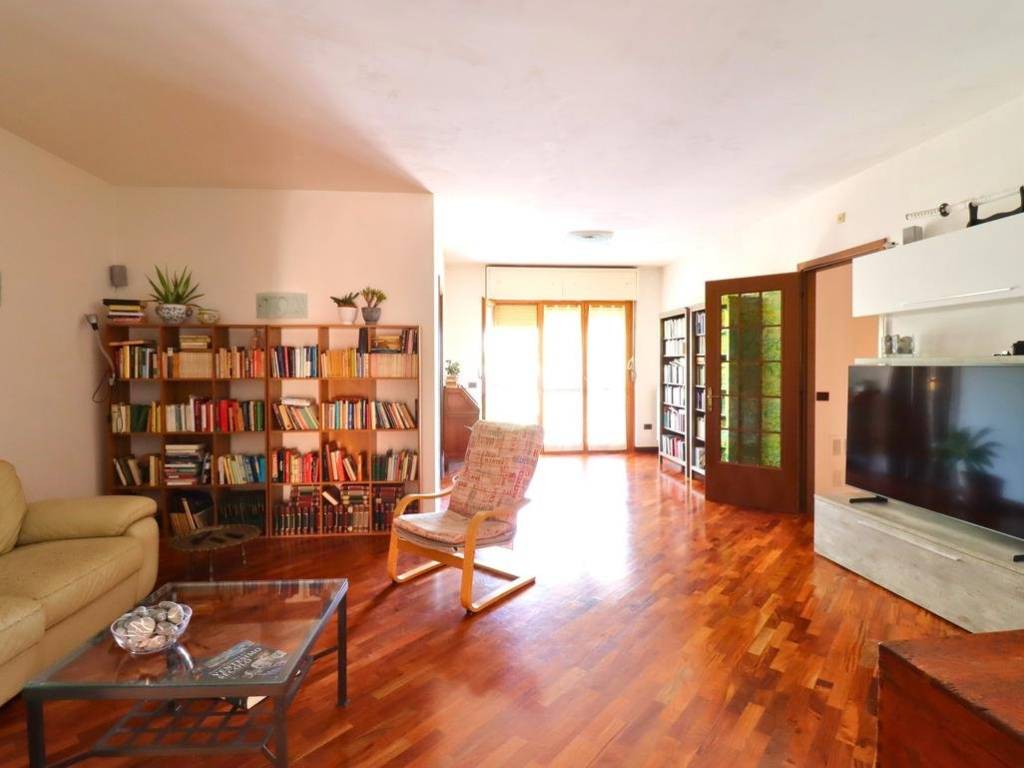 appartamento in vendita a Terni in zona Marmore