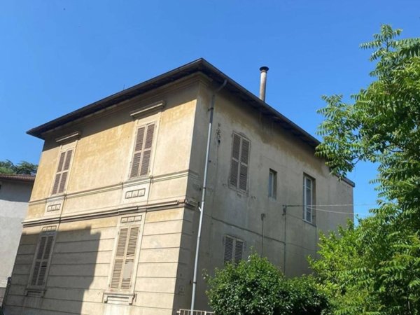casa indipendente in vendita a Terni