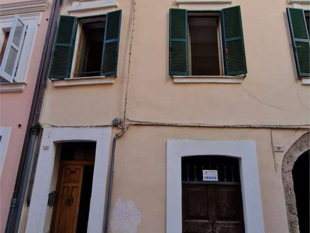 appartamento in vendita a Terni in zona Centro Città