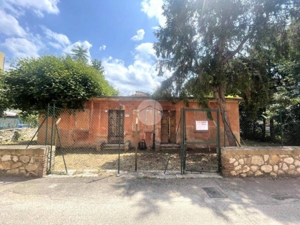 casa indipendente in vendita a Terni in zona Centro Città