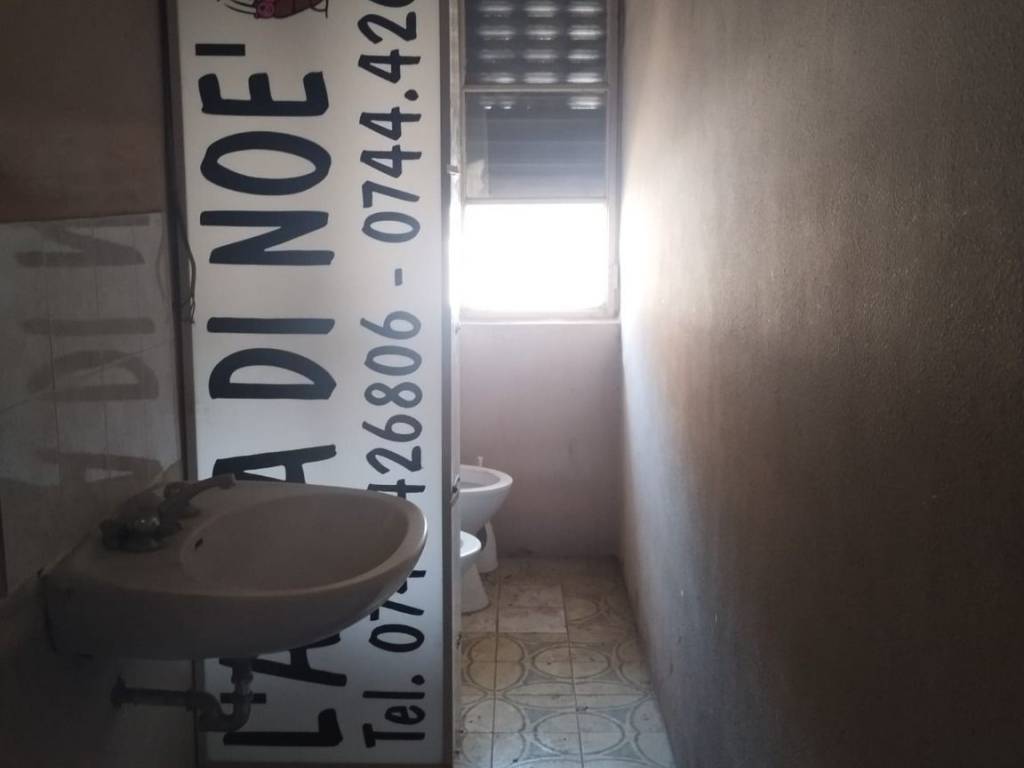 negozio in vendita a Terni