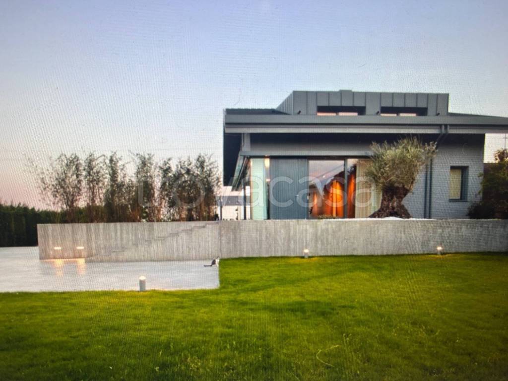 casa indipendente in vendita a Terni