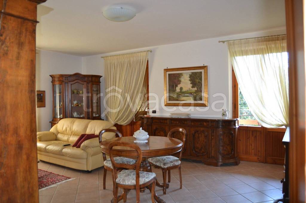 casa indipendente in vendita a Terni in zona Centro Città