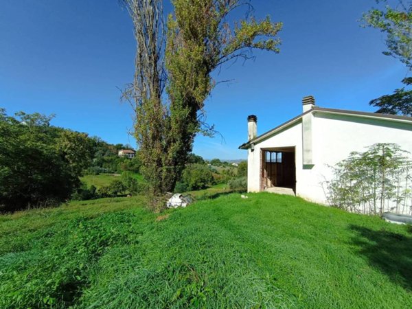 casa indipendente in vendita a Terni in zona Collesecozza