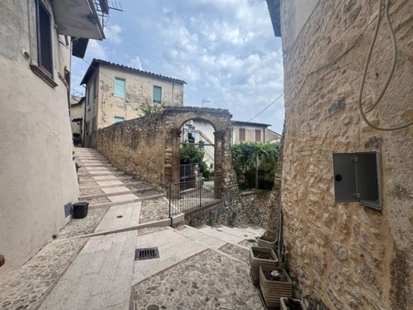 appartamento in vendita a Terni in zona Papigno