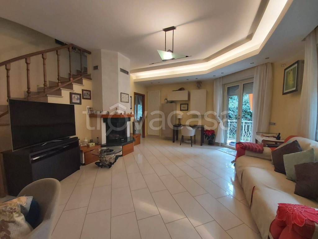 casa indipendente in vendita a Terni in zona Vocabolo Valenza