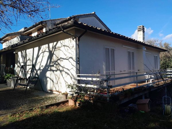 casa indipendente in vendita a Terni in zona Papigno