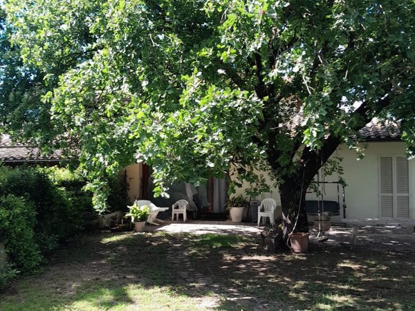 casa indipendente in vendita a Terni