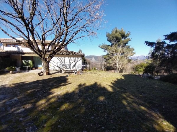casa indipendente in vendita a Terni