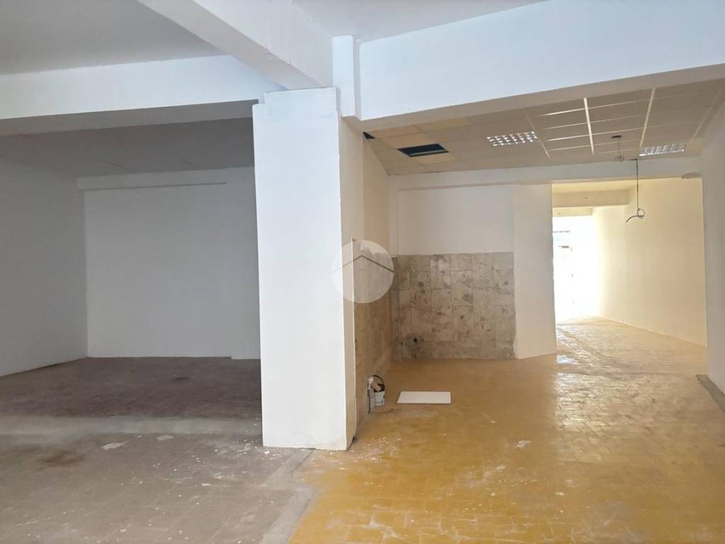 negozio in vendita a Terni in zona Centro Città