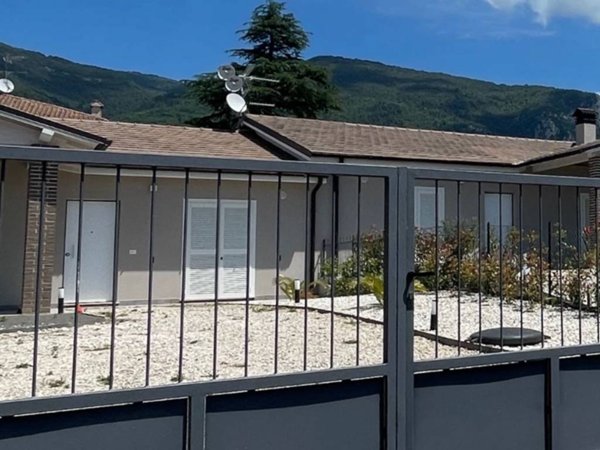 casa indipendente in vendita a Terni in zona Gabelletta