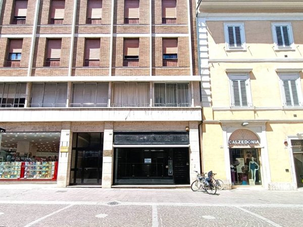negozio in vendita a Terni in zona Centro Città
