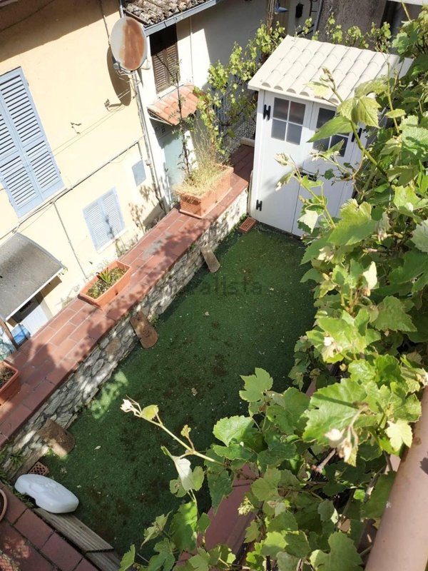 appartamento in vendita a Terni in zona Piediluco