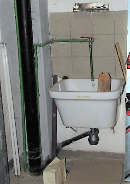 locale di sgombero in vendita a Terni