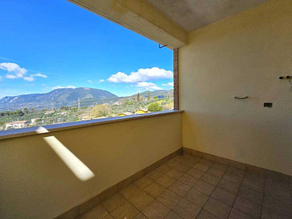 appartamento in vendita a Terni in zona Marmore