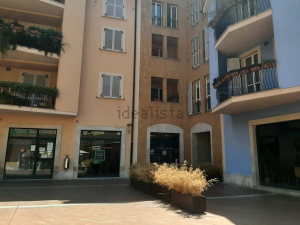 locale commerciale in vendita a Terni in zona Centro Città