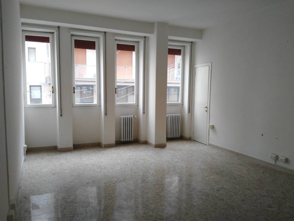 ufficio in vendita a Terni in zona Centro Città