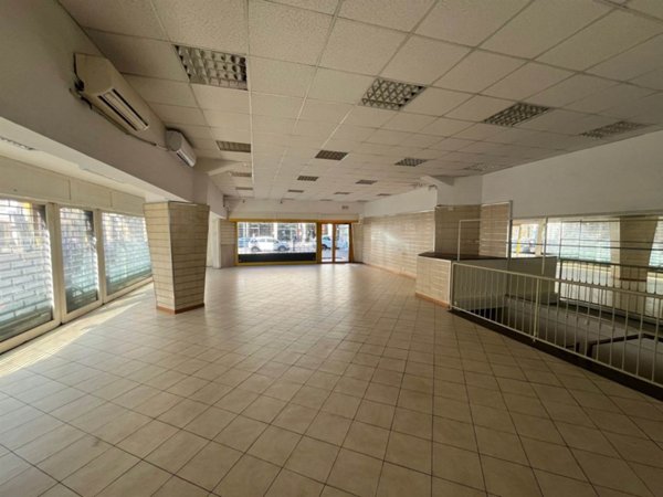 negozio in vendita a Terni