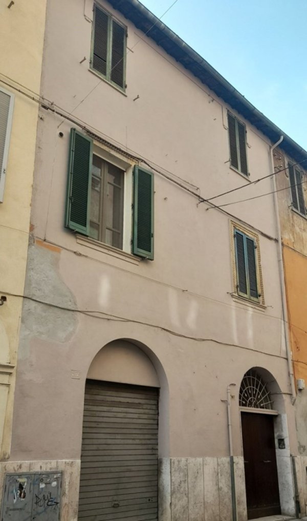 appartamento in vendita a Terni in zona Centro Città
