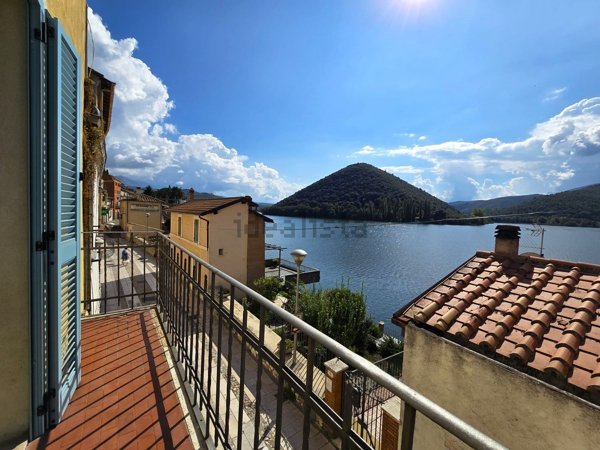 casa indipendente in vendita a Terni in zona Piediluco