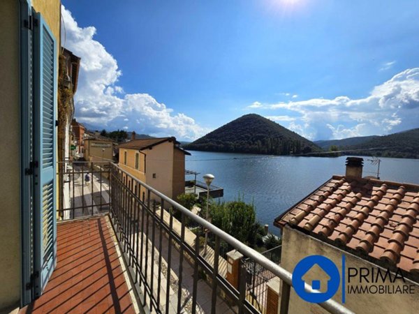 appartamento in vendita a Terni in zona Piediluco