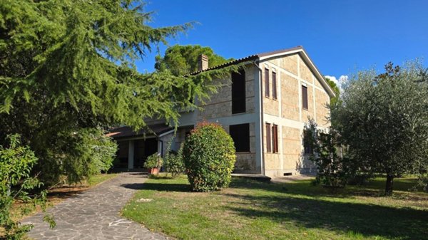 casa indipendente in vendita a Terni in zona Poscargano