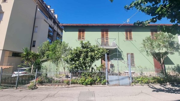 casa indipendente in vendita a Terni in zona Campitello