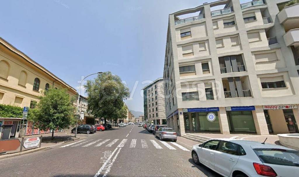 locale commerciale in vendita a Terni in zona Vocabolo Valenza