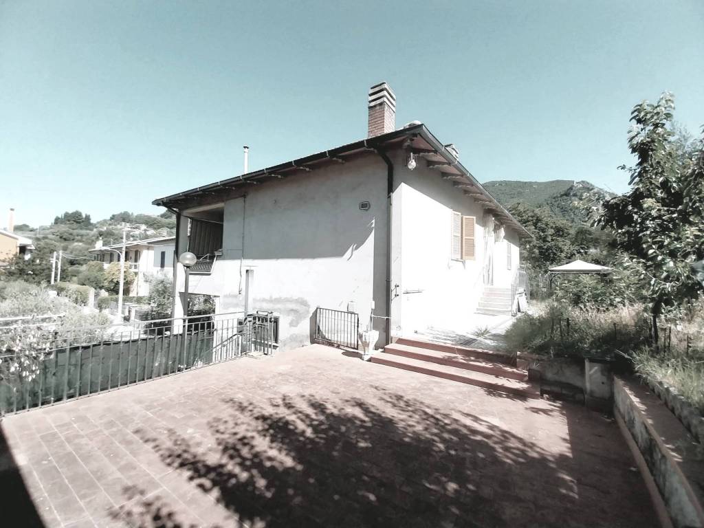 casa indipendente in vendita a Terni in zona Papigno