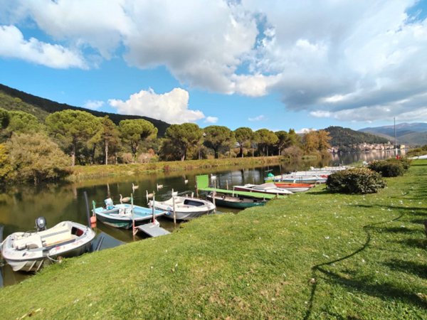 casa indipendente in vendita a Terni in zona Piediluco