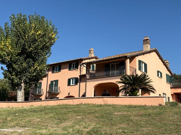 casa indipendente in vendita a Terni in zona Centro Città