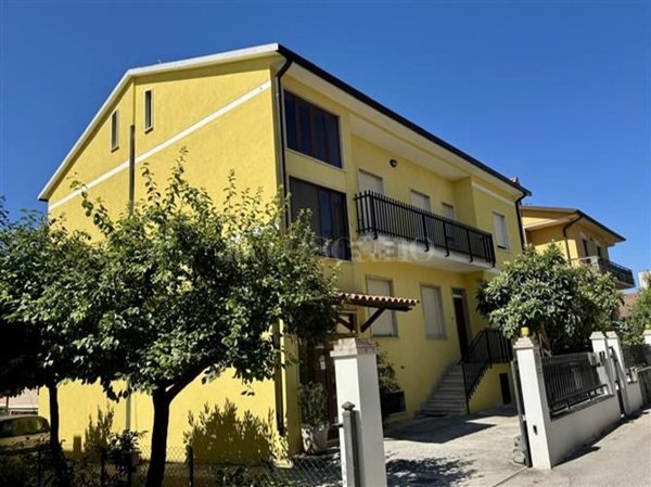 appartamento in vendita a Terni in zona Rivo