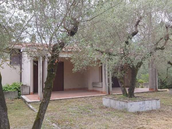 casa indipendente in vendita a Terni in zona Collescipoli