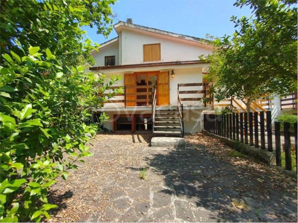 casa indipendente in vendita a Terni in zona Battiferro