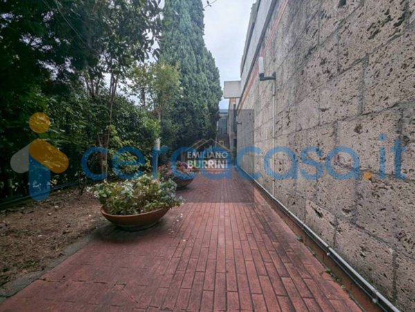 casa indipendente in vendita a Terni in zona Vocabolo Valenza