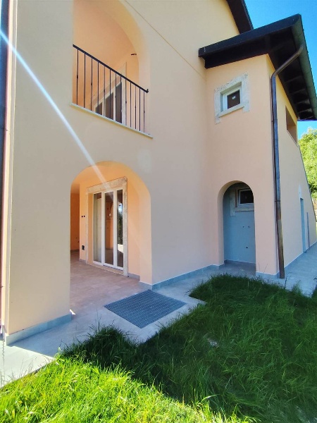 appartamento in vendita a Terni in zona Piediluco