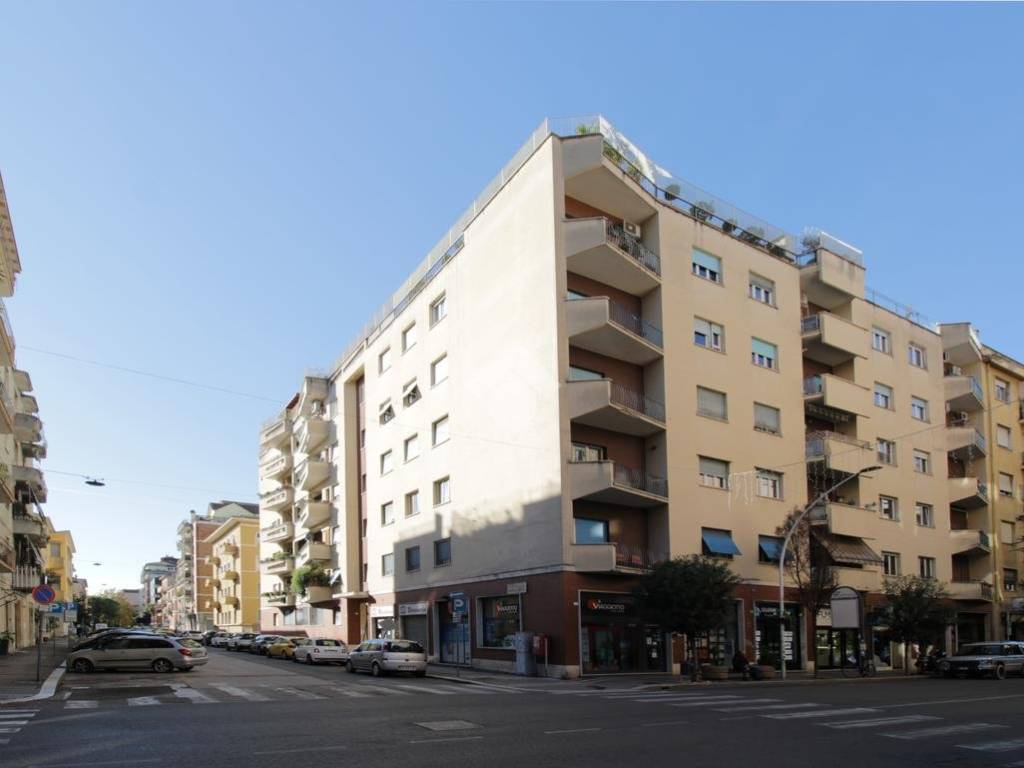 locale commerciale in vendita a Terni in zona Centro Città