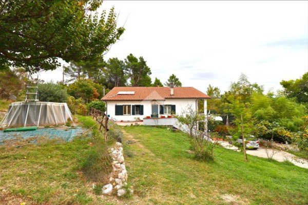 casa indipendente in vendita a Terni in zona Collestatte