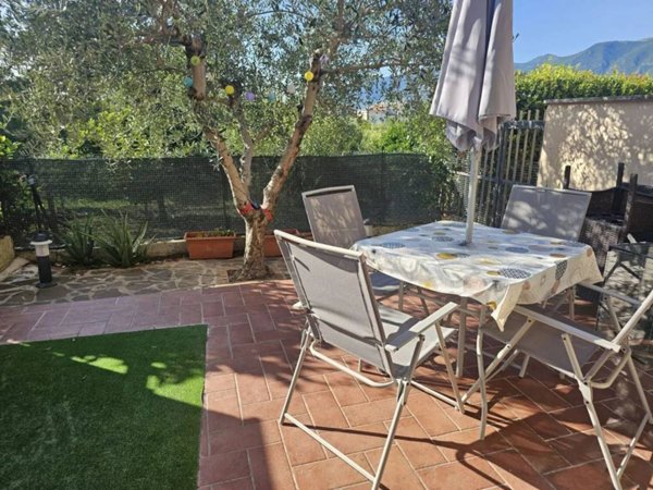 casa indipendente in vendita a Terni in zona Vocabolo Valenza