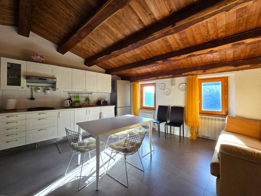 appartamento in vendita a Terni in zona Papigno