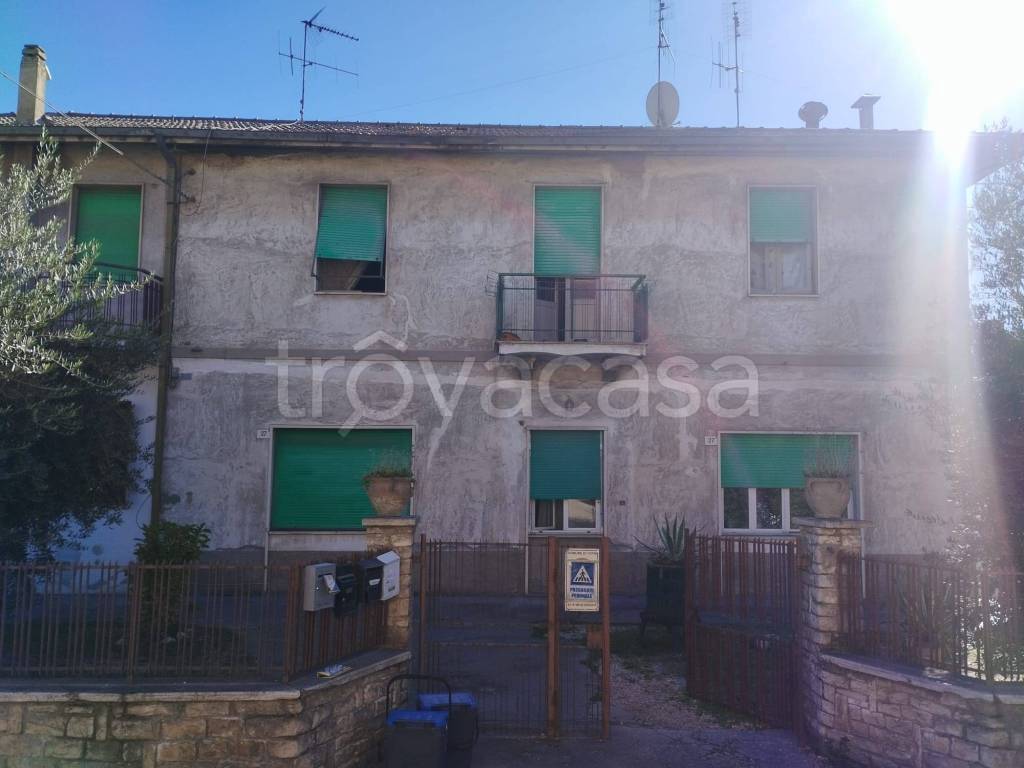 appartamento in vendita a Terni in zona Volghe-Prisciano