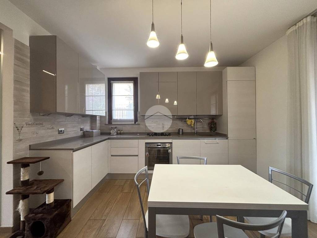 casa indipendente in vendita a Terni in zona Rivo