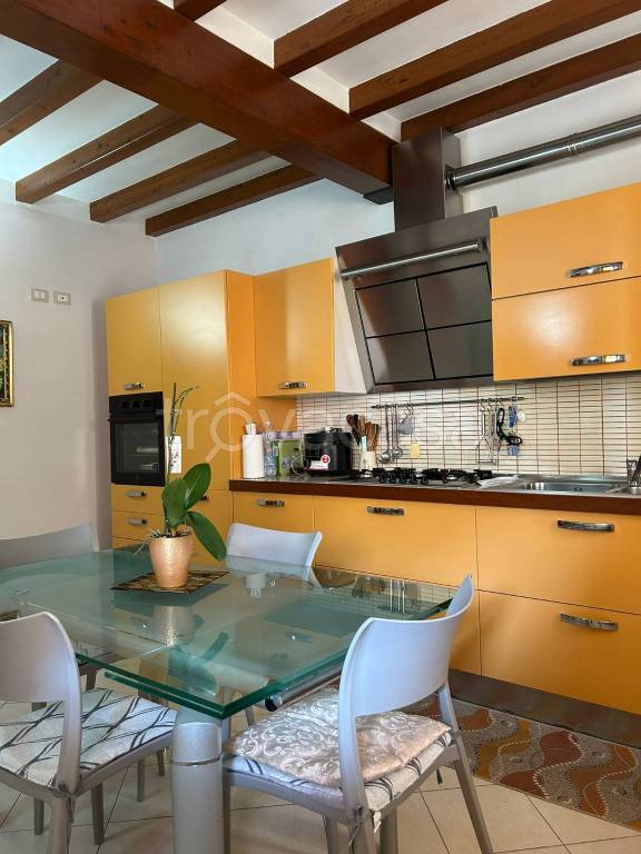 casa indipendente in vendita a Terni in zona Gabelletta