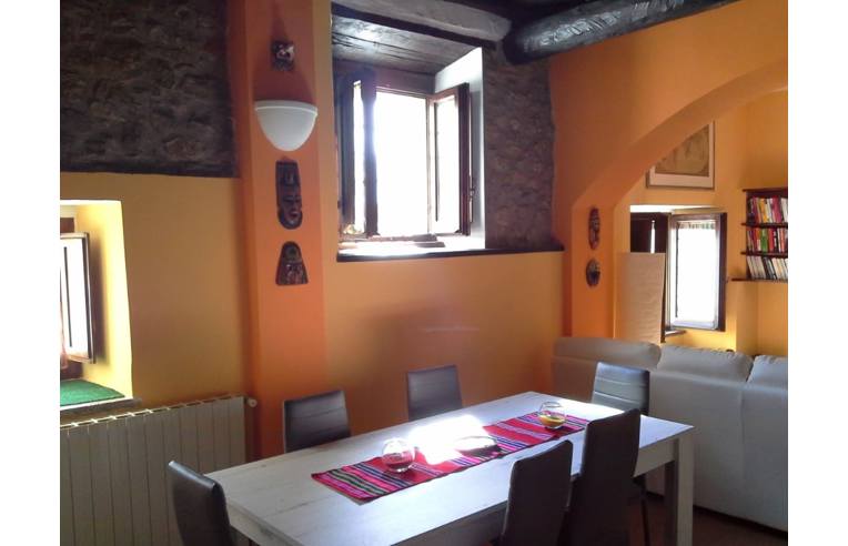 casa indipendente in vendita a Terni in zona Marmore